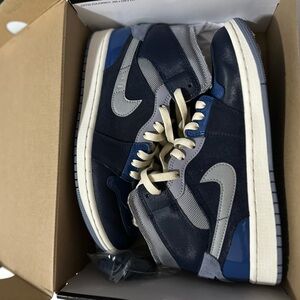 Jordan 1 Mid SE Craft
Obsidian French Blue Ashen Slate White